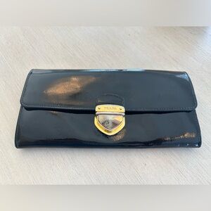 Prada Saffiano Gold Buckle continental Wallet Zipper